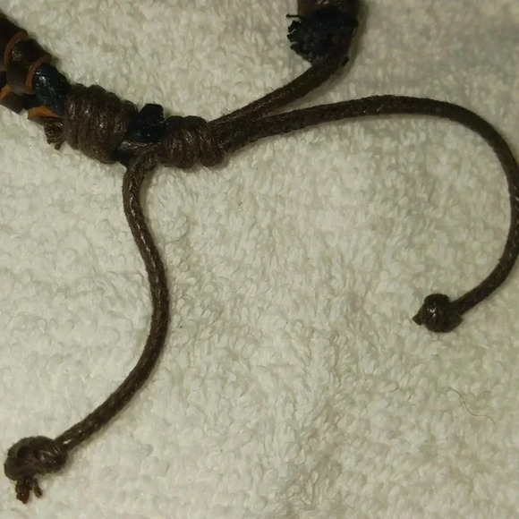 Handmade Leather Unisex Bracelet - Picture 4 of 4